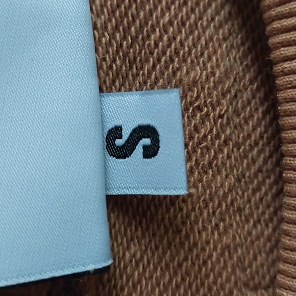 Happy Heart Sweater - Picture 3 of 10